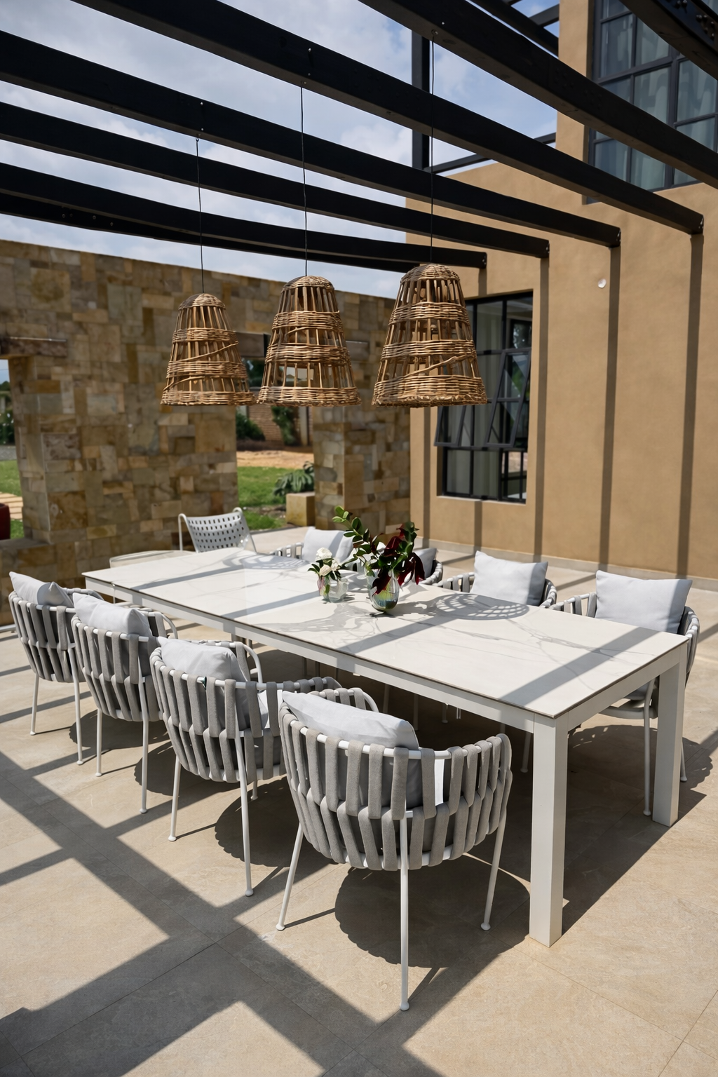 Kokasemera Country Villa Modern outdoor dining under pergola